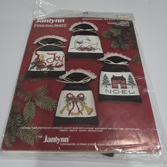 Janlynn Other - Janlynn Holiday Sachet Bags - Festive Red and Green